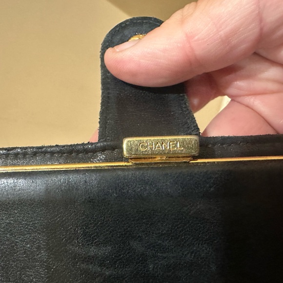 Chanel CC Timeless Caviar Vintage Wallet - Picture 6 of 16